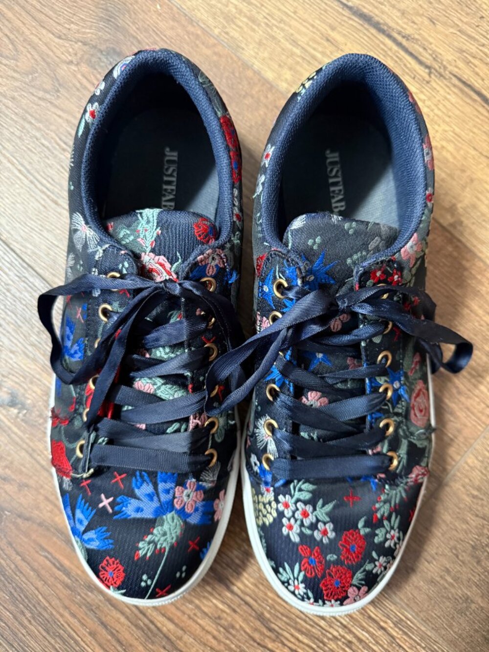 Just Fab Giannah Floral Sneakers US Women’s Size 10